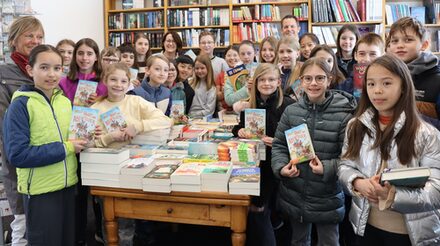 Bürgermeister Keppeler übergab Bücher anlässlich des Welttags des Buches